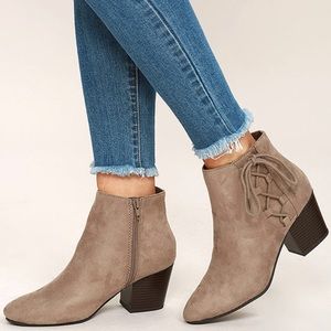 NWOT Lulu’s Dark Clay Suede Ankle Booties